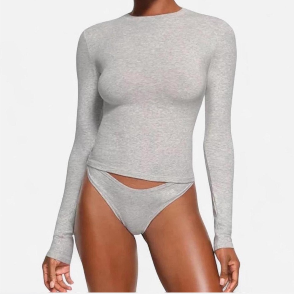 SKIMS *NWT COTTON JERSEY LONG SLEEVE T-SHIRT | COLOR: LIGHT HEATHER GREY